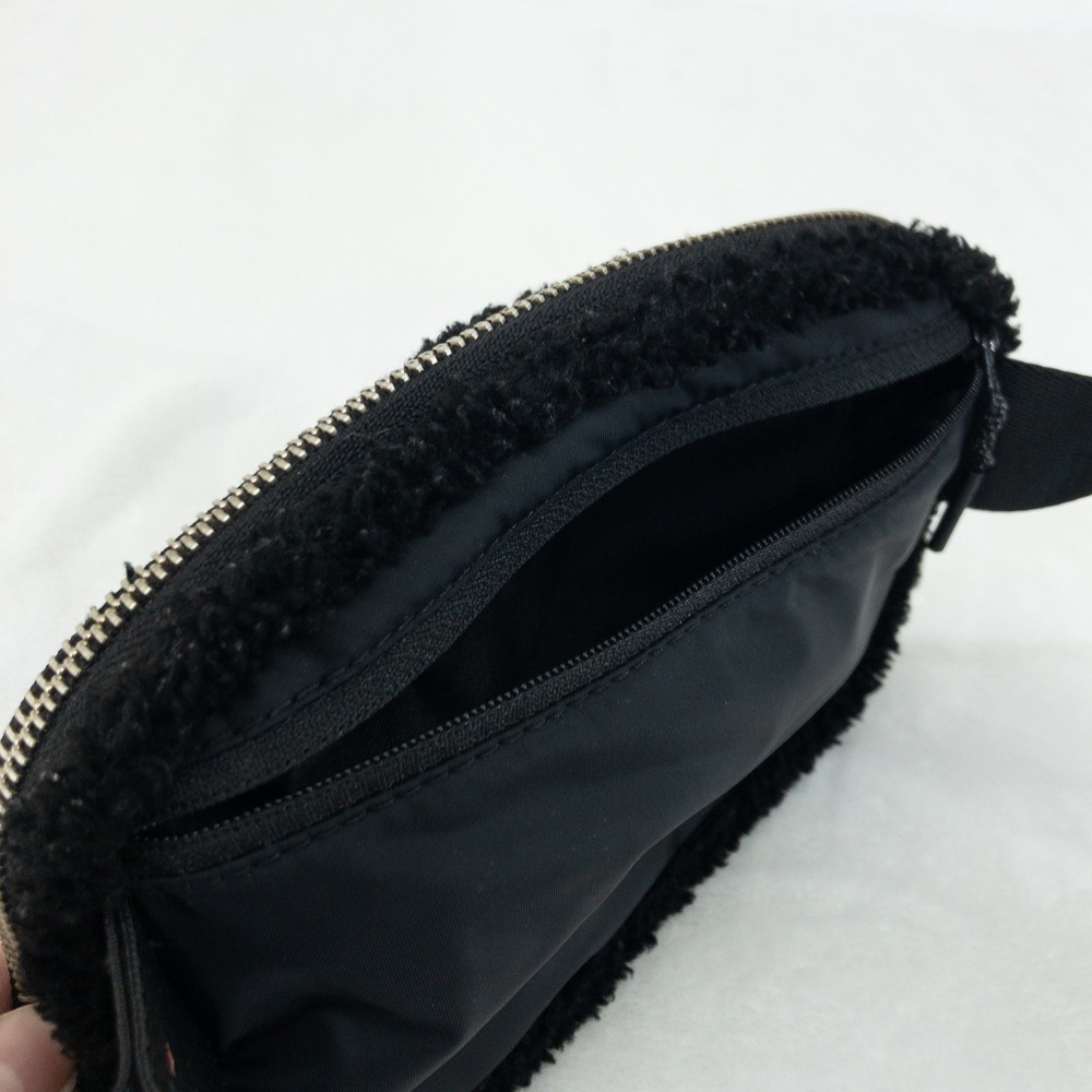 Lululemon Everywhere Fleece Belt Bag Womens OS Black Sherpa Waist Fanny Pack - Picture 12 of 16